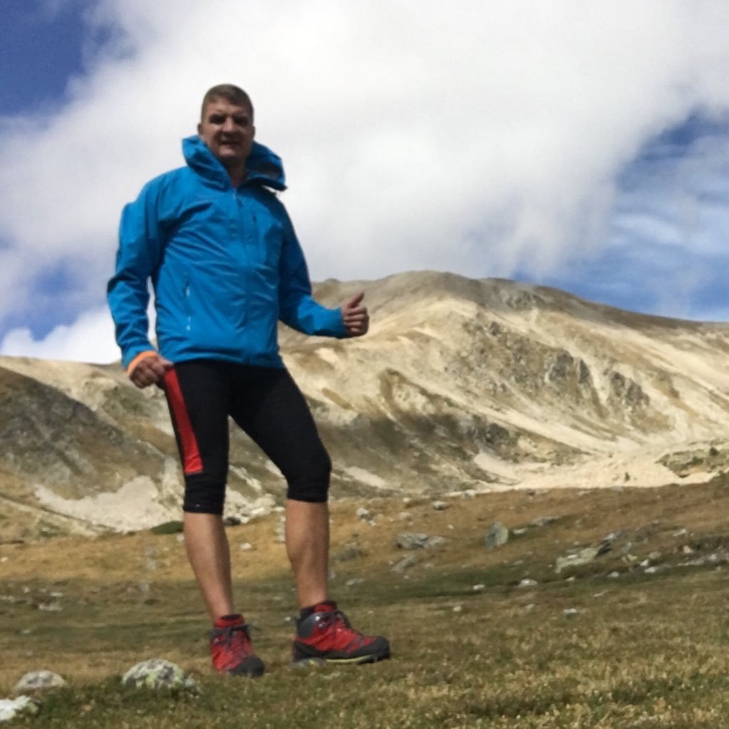 “Hi ha gent a qui no li agrada que es parle, s'escriga o es pense en català. És la mateixa gent a qui no li agrada que es parle, s'escriga o es pense.” Ovidi M.