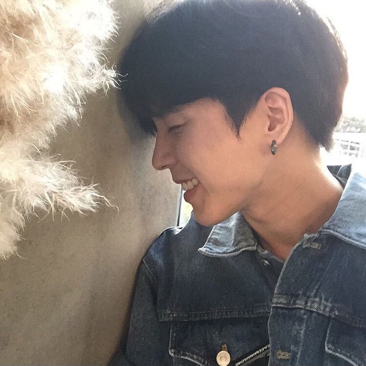 noouol's profile picture. 이로운 돌아올 때까지 기다릴게