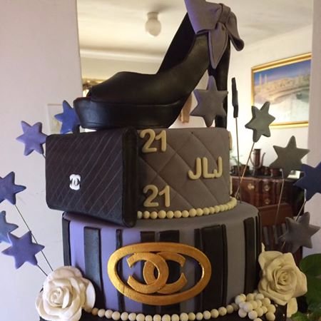 Hi my company is Designer cakes and decor. 
I do designer cakes for every occasion,
weddings, birthdays, engagements, 21st birthdays, and baby showers