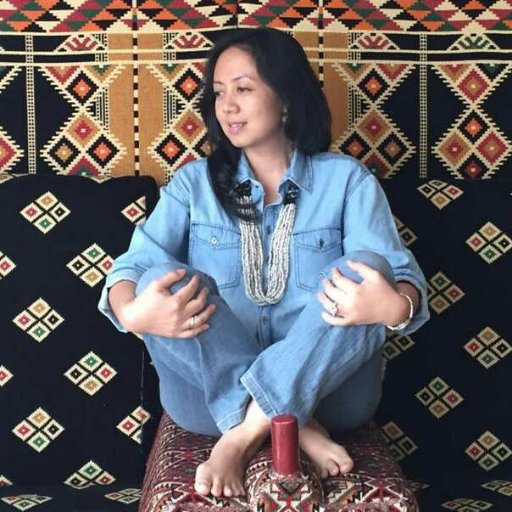 Rinianisanti's profile picture. 