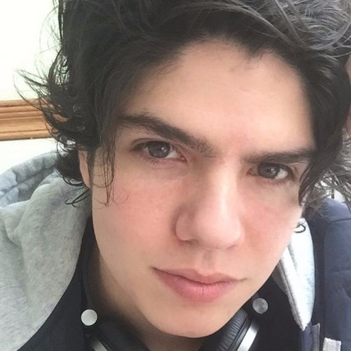 Sua primeira e maior fonte de informações sobre o cantor Arthur Sena no Brasil e no mundo! 💓