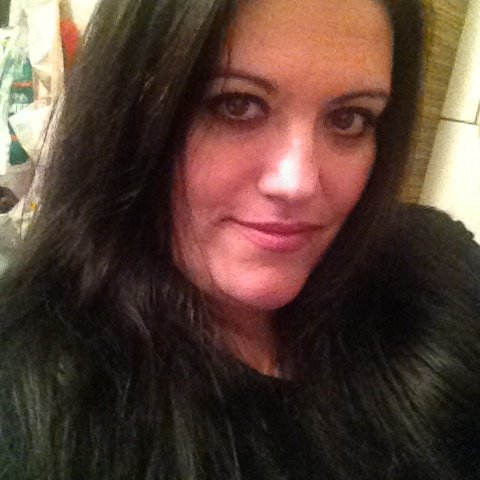 3rpD8rvkBWNyVtJ's profile picture. 