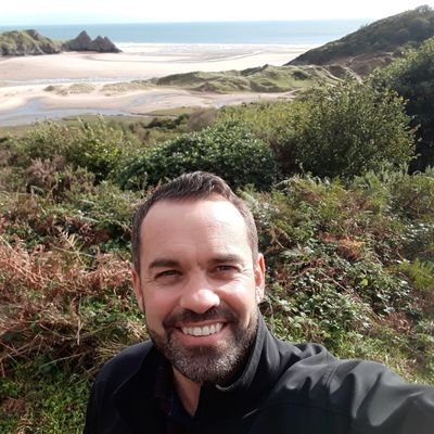 DWall2810's profile picture. Subject Area Manager for Sport and Public services at Weston College.

Girls Rugby academy coach.