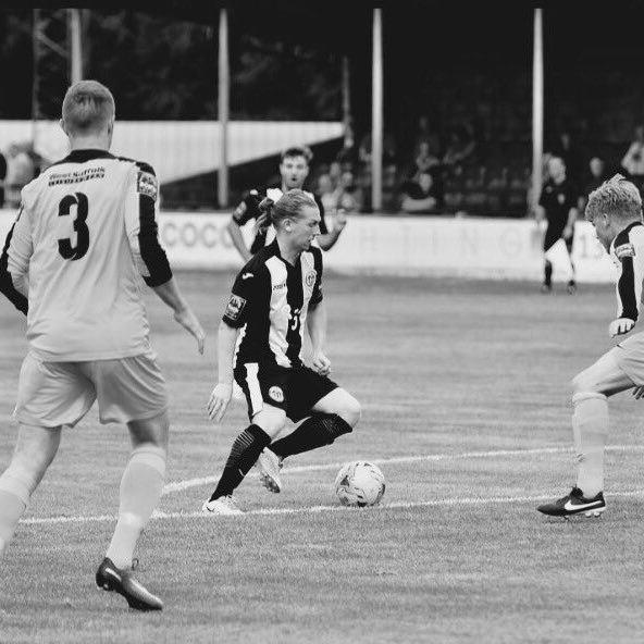 HChatting17's profile picture. 32, Essex