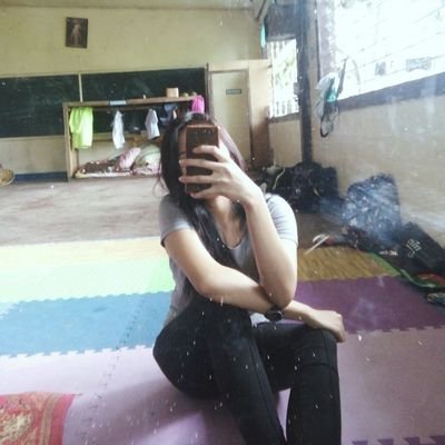 Ahneeeeesah's profile picture. 18 and depressed 🚬