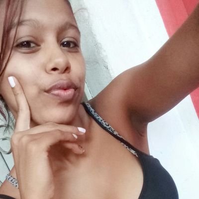 Se é pra gente ficar
Vou ficar com você e abrir mão de tudo
Segura na minha mão
Vamos mostrar pro mundo que a gente tá junto❤🎶
Face/Hanna Siilva