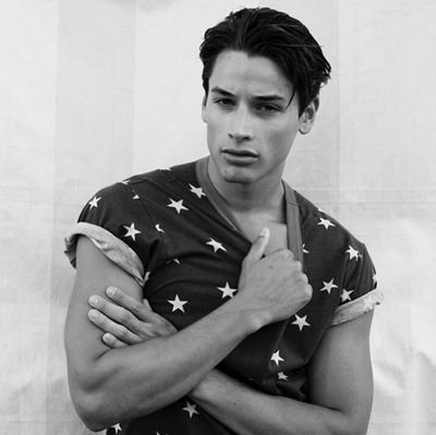 TroyBurrowsRPG's profile picture. | Eᴠᴇʀʏ ᴅᴀʏ ᴏғ ʏᴏᴜʀ ʟɪғᴇ ɪs ᴀ sʜᴇᴇᴛ ᴏғ ʏᴏᴜʀ sᴛᴏʀʏ ʏᴏᴜ ᴡʀɪᴛᴇ. |