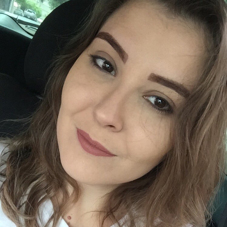 gabiiaquino's profile picture. 