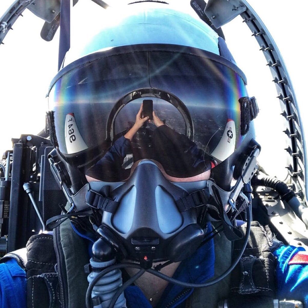 t_ezio's profile picture. 🇨🇦