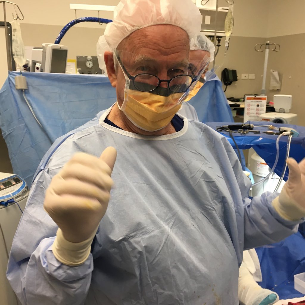 Profession: Knee Surgeon & Founder of https://t.co/H5fdY4nyjT. Passionate about high quality knee surgery and patient care/outcomes. Hobby: Driving racing cars