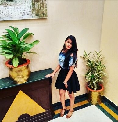 AlivaAnjali's profile picture. Am a student 
XII 🔬