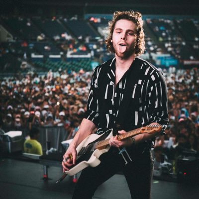 blackclhemmo's profile picture. 5 seconds of summer makes me HAPPY