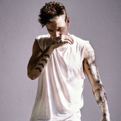 Liam's singles #Stripthatdown and #Bedroomfloor are available on every music platform🔥💪🔝