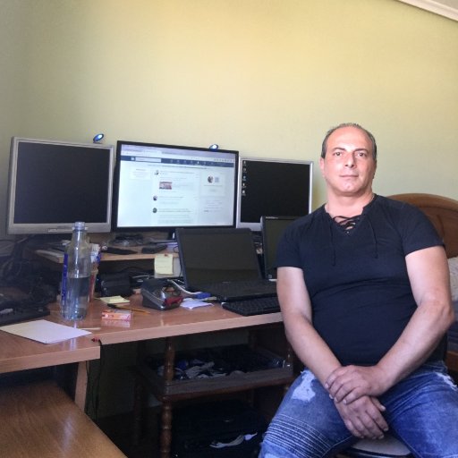VitoZanchi's profile picture. Trabajo en C.R. Palencia
Amante del deporte al aire libre, teleco, informatica, equipos informaticos y de consumo. Hago lo que tengo que hacer.
😀🚴🏋️💻💙🇮🇹