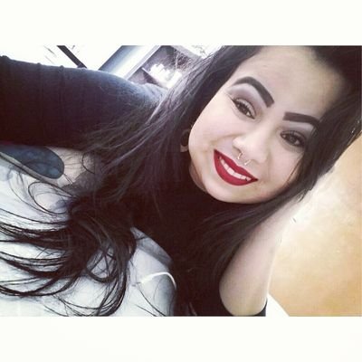 Lésbica ⚢👭 Paulista , Atualmente em Curitiba, Mamãe da Kaiane 🐶 Libriana ⚖ 24 yers Snap: poxxashei 👻 Insta: poxxashey 📸 Facebook: Sheila Silva