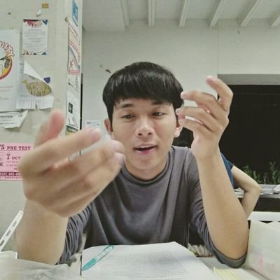 susrithihou's profile picture. ยังรักษาใครไม่ได้ ไม่ต้องมารีบเรียก หมอ