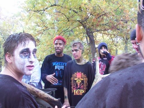 This twitter page is for St. Louis Juggalos to stay up to date on ninja happenings around the Saint Louis area