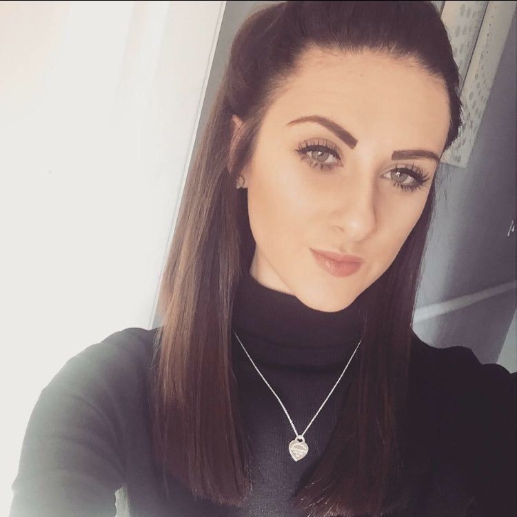 21, SEN teaching assistant, insta- emoakleyx