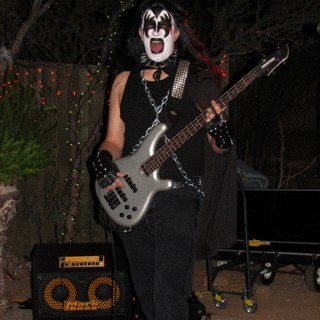 _Kurt_Kurt_Kurt's profile picture. Rocket scientist/improv comic/bassist/podcaster/father/ukulelist/game show host/guitarist/comedy sketch writer/nice guy/standup. he/him