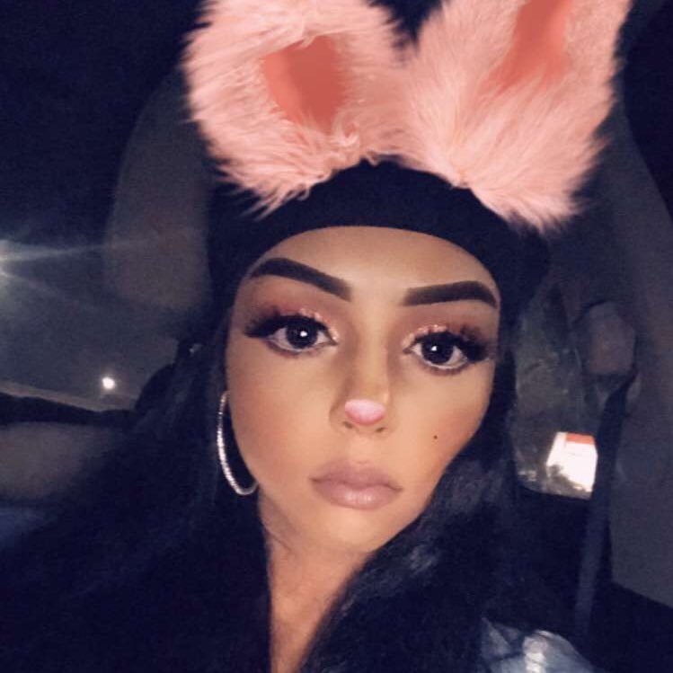 Mona Monroe (heels_on_ice) Twitter