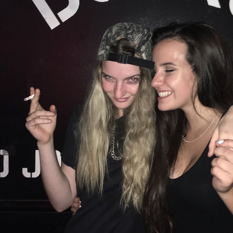 skate_witch's profile picture. lol what