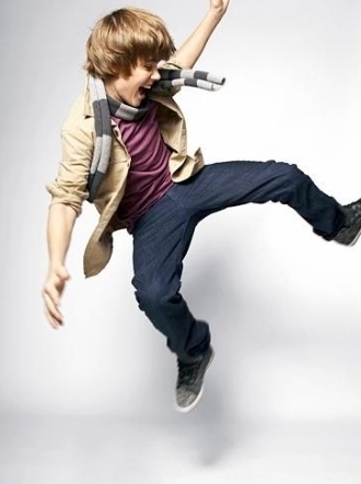 BieberFiesta's profile picture. hey people of twitter(: im Amanda. i love GOD && Justin Bieber(: follow me and ill return the love :D