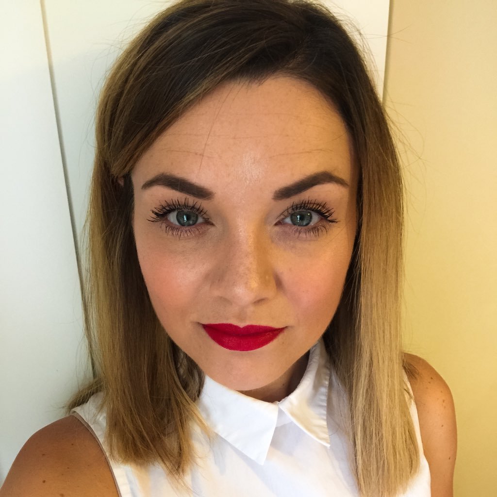 Rosiefa's profile picture. flower power football head