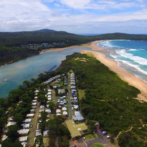 Lakesea Park is a caravan park nestled between the waters of Durras Lake and the Pacific Ocean in Murramarang National Park on the NSW South Coast.