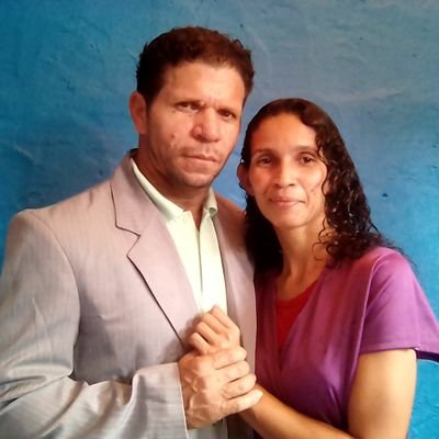 Sou Pastor Donizete Chagas casado com a Bispa Missionária Adriana Fonte, tenho três filhas. fundador da igreja Assembléia de Deus Pitombeira Omega.