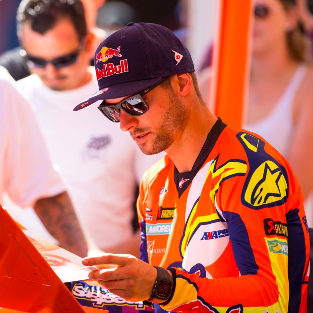 The Official Twitter of Broc Tickle. #20 Red Bull KTM and married to @jessicatickle