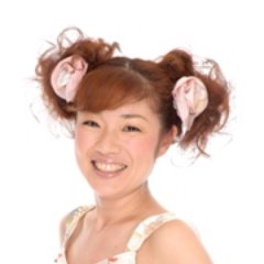 川崎の歌姫・桜井純恵です。
高津区・多摩区で親子リトミック「なかよしランド」開講。
児童合唱団なかよしくらぶ、梶ヶ谷いこいの家フラワーコーラス、北見方歌おう会、写真のたなかや「歌遊会」指導。ピアノ、声楽自宅レッスンも行っています。ミュージカル「アニー」「王様と私」、ＮＨＫ児童合唱団など子役オーディション合格の指導。