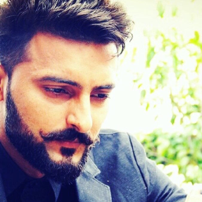 roopt21's profile picture. actr & model