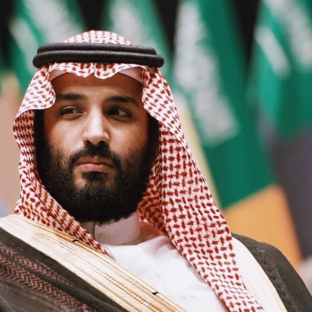 ، مدير قسم في شركة ما.
