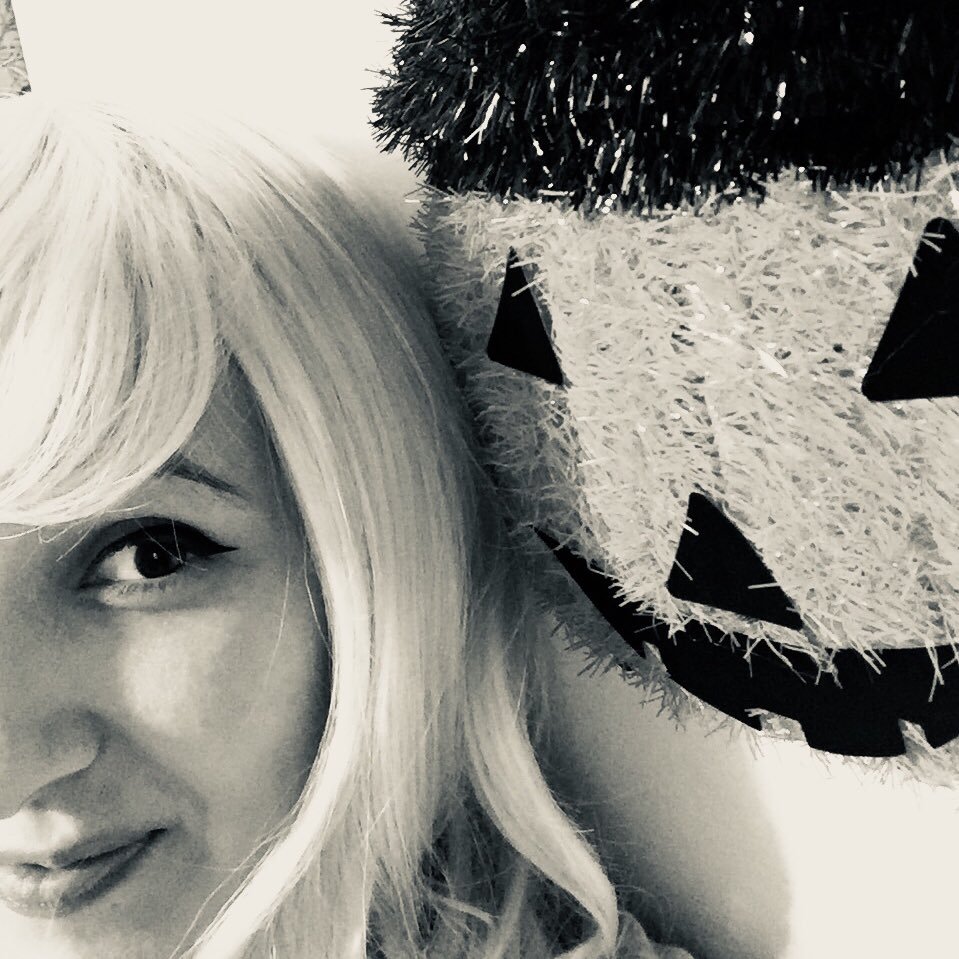 SidneyMcEntyre's profile picture. Bibliophile. Pretzel and cheese afficionado. Blogger. Aspiring writer. I almost wish we were butterflies and lived but three summer days......