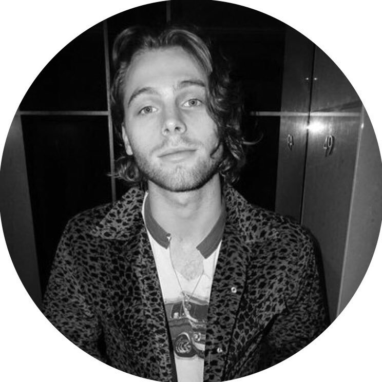 free follow!! rt my last retweet or ill unfollow you 💗