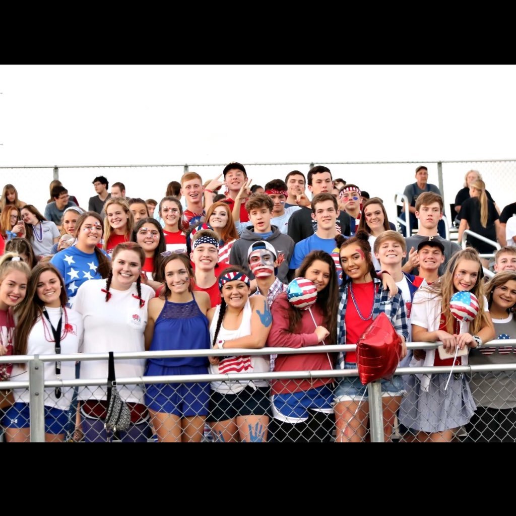 THE OFFICIAL PAGE OF THE GOON SQUAD.                     DM any pics from the games/student section😈