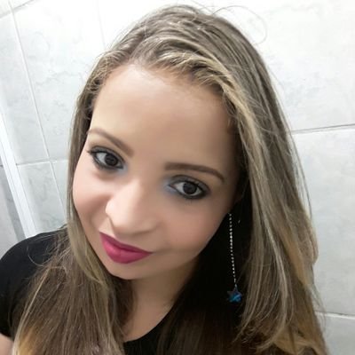 nahreys's profile picture. 🎓Radialista
🎬 Editora de Mídia Audiovisual 
💜🐱🍊💜✡🇰🇷