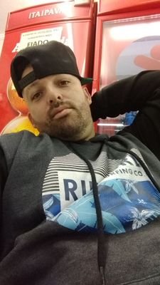 Tiago19Mada's profile picture. 