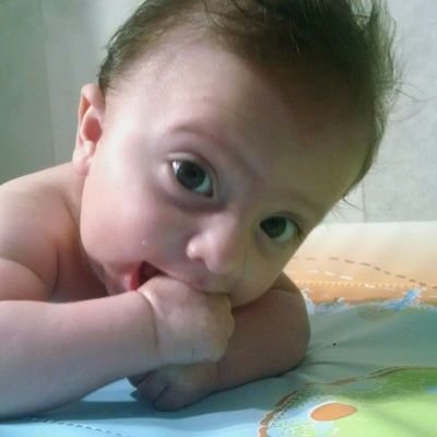 cesar_chlus's profile picture. 