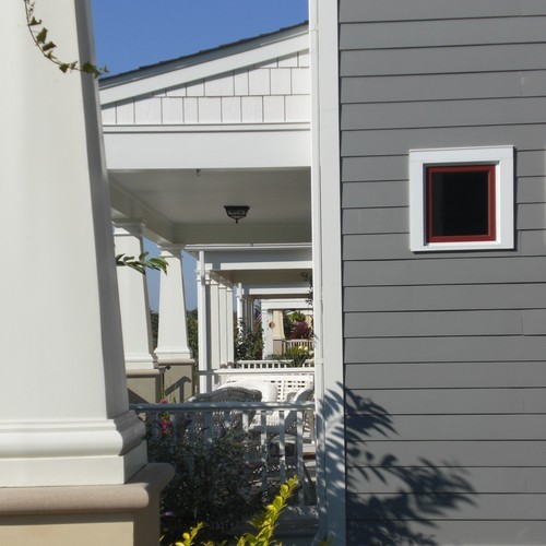 phoenixspins's profile picture. Knitting, cats, rants. Yep, that about covers it...