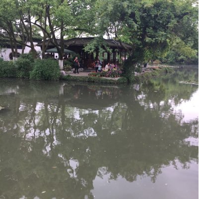 73gY1VGI8L5SOjf's profile picture. 自営業