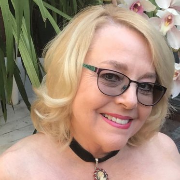 Sassy Adelaide callgirl offers men, women & couples a heady mix of lively talk, light-hearted fun & unrestrained carnal pleasure. Let's connect. 0419 821 365.
