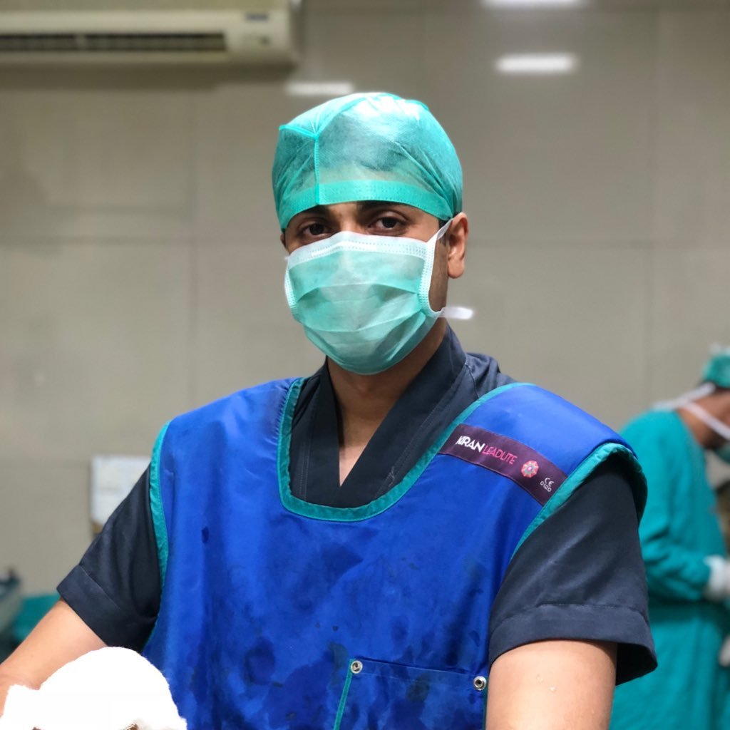 orthopaedic surgeon, manchester united supporter