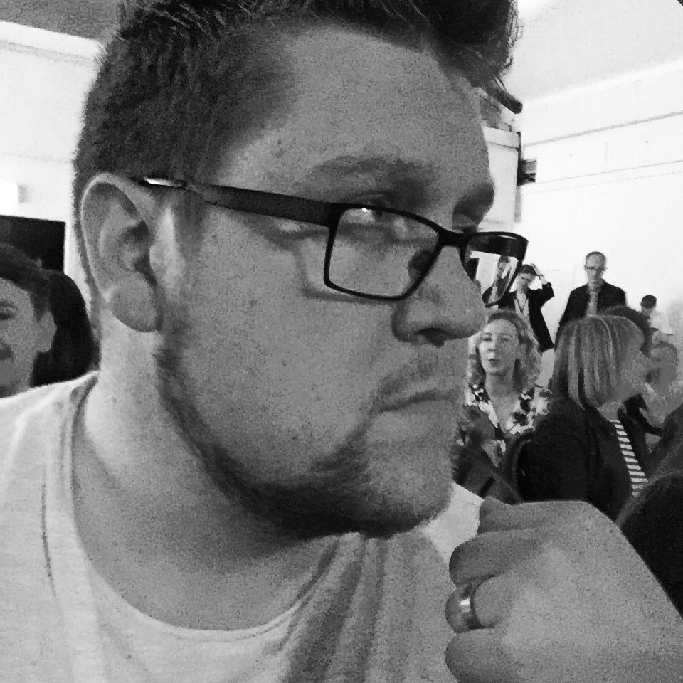 Strudel87's profile picture. I'm a bit like you, but I'm more like me.