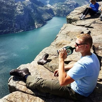 NiekvanderHoek's profile picture. Student Aardwetenschappen, Judoka, trainer bij voetbalschool Doelbewust, Love Gopro