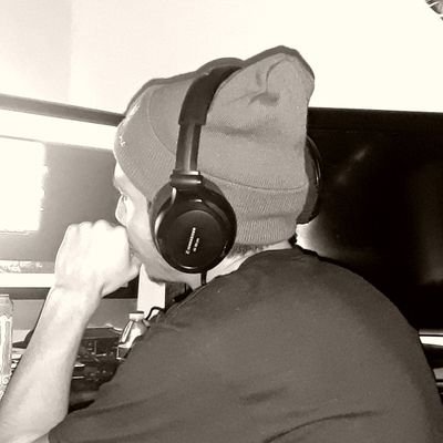 Chi-Town music producer/sound engineer, specializing in artist development. #Indeed...🖌