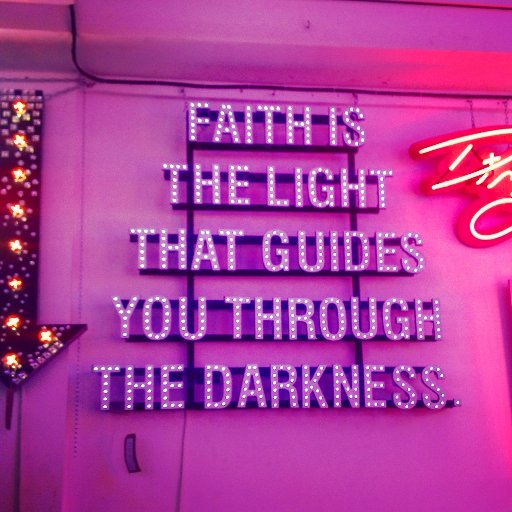 Lexington_75's profile picture. Smoothing public appearances for actors and musicians since 1996. Occasional singer, experimental cook. The race is long and in the end it's only with yourself.