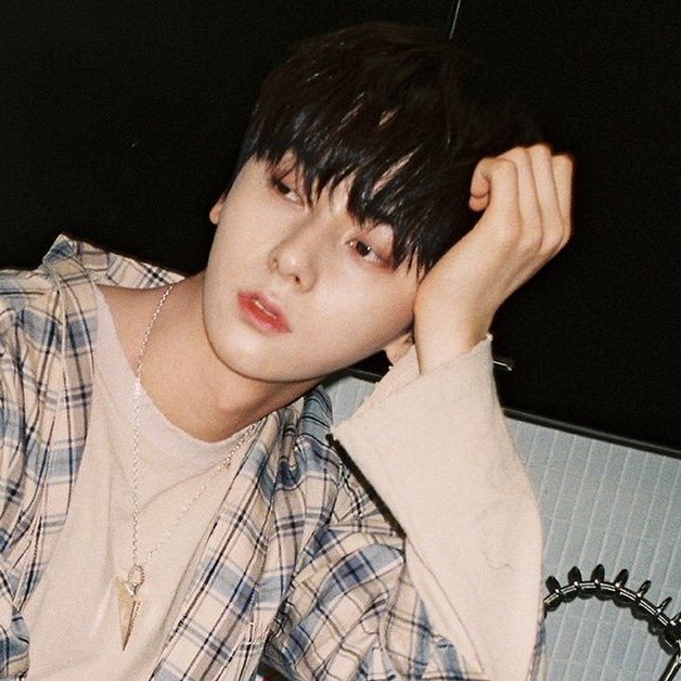 minhyun_gif's profile picture. 민현이를 위한 한 페이지✨  / 느리게 굴러가는 계정이에요 (아마도..?)