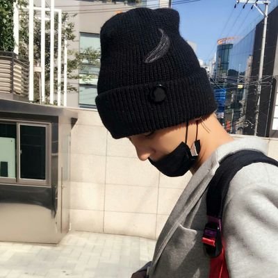 930330min's profile picture. BIGBANG 
WINNER
IKON
BACKPINK 
AKMU ติ่งเด็กYG เป็นส่วนมาก