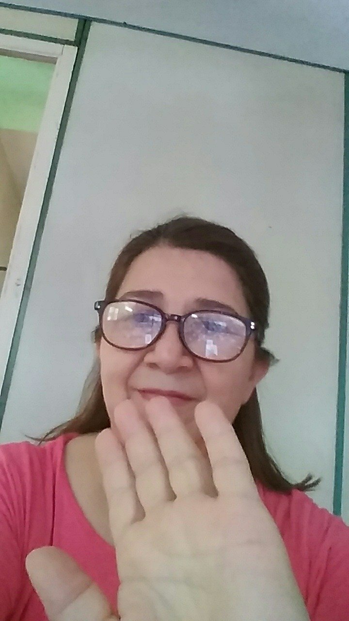 fannyviera64's profile picture. 